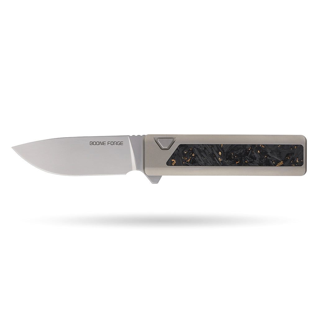 [PRE‑ORDER]BOONEFORGE Wastelander Premium EDC Button lock & Flipper knife (3.2" Bead Blasted M390 Blade & TC4 Titanium Handle/Carbon Fiber ) - BF001