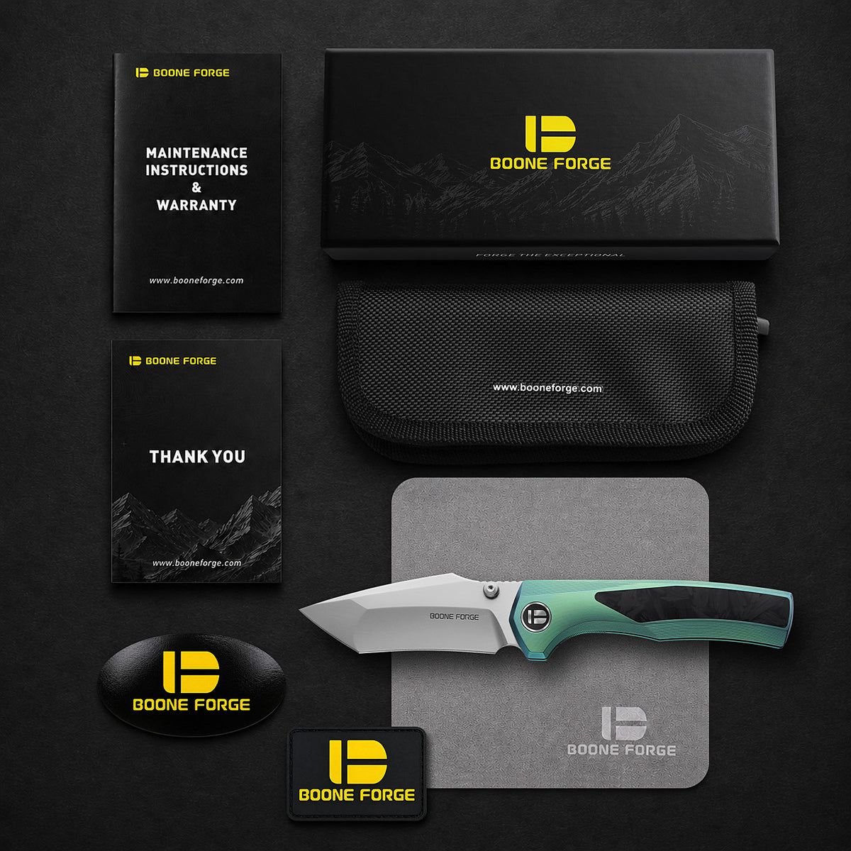 [PRE‑ORDER]BOONEFORGE Bloodfang Premium EDC Thumb stud knife ( 3.41" Bead Blasted M390 Blade & Mint green TC4 Titanium/Carbon Fiber Handle) - BF007